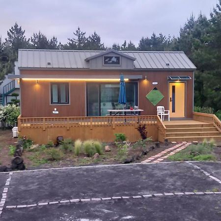Hamdeok Pool Villa Pension Jeju Bagian luar foto