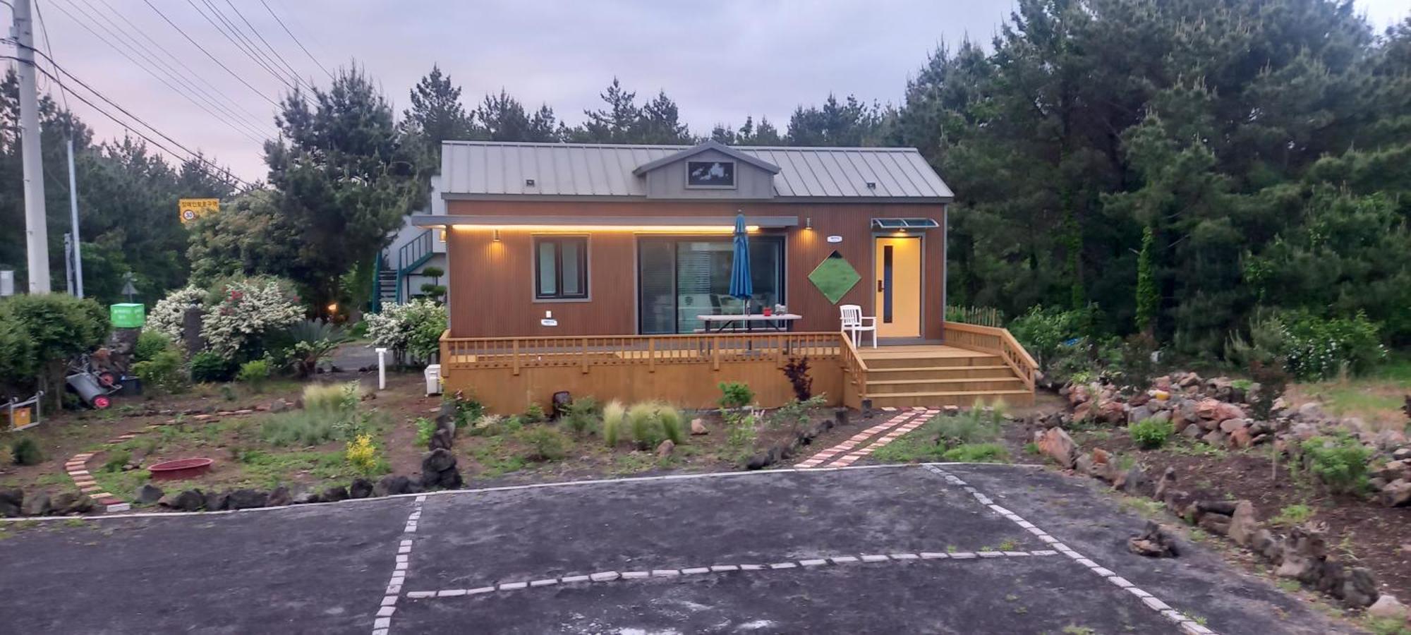 Hamdeok Pool Villa Pension Jeju Bagian luar foto