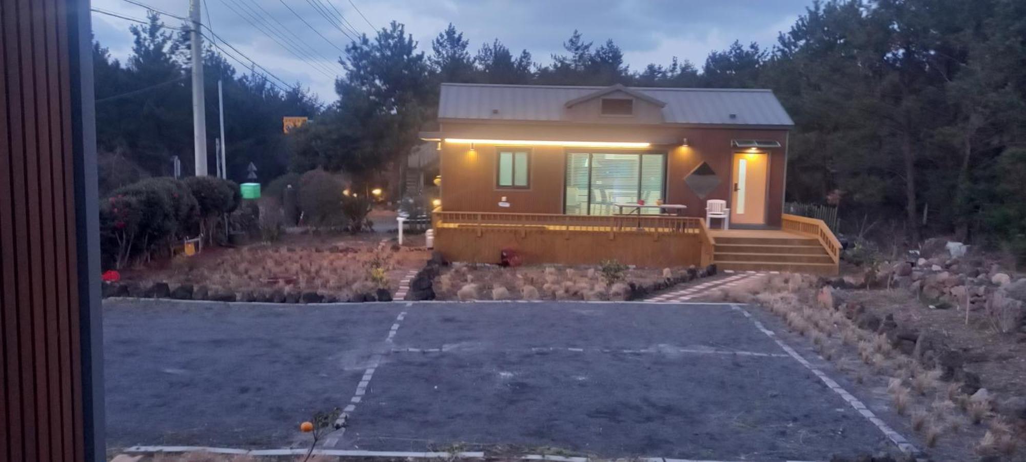 Hamdeok Pool Villa Pension Jeju Bagian luar foto