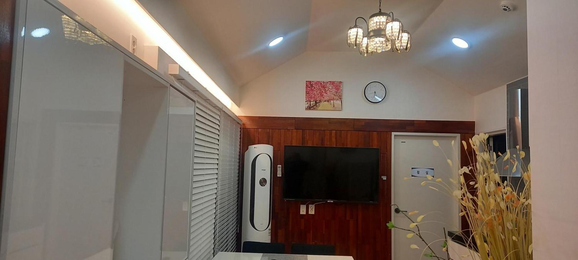 Hamdeok Pool Villa Pension Jeju Bagian luar foto