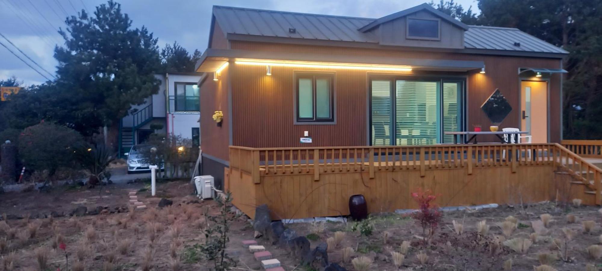 Hamdeok Pool Villa Pension Jeju Bagian luar foto